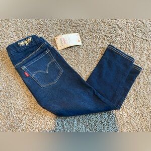 Levi capris brand new with tags stretchy waistband